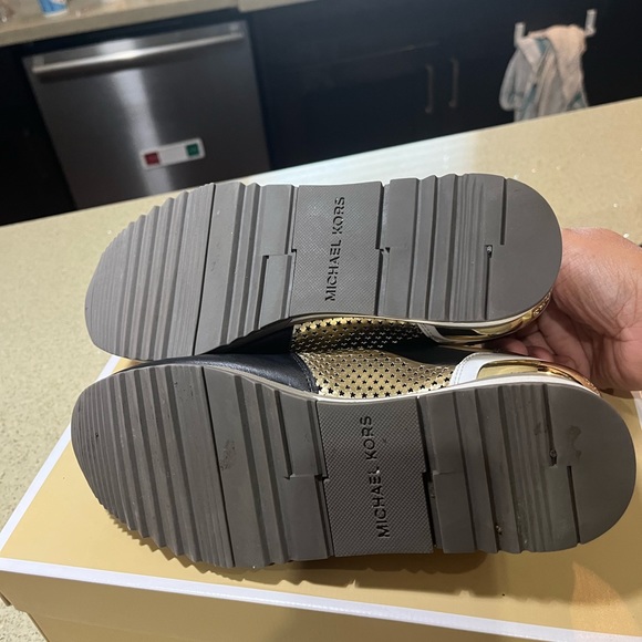 Michael kors shore - Picture 2 of 7